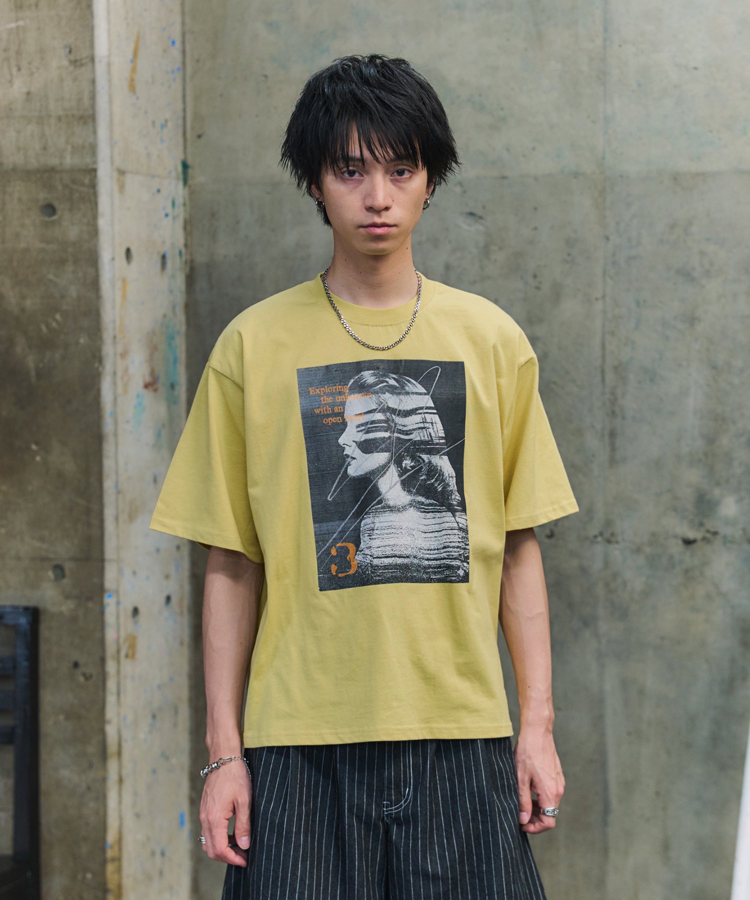 VINTAGE LIKE GRAPHIC PHOTO T-SHIRT / ヴィンテージ風グラフィックフォトTシャツ